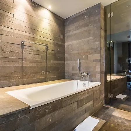 Cmg Deluxe- 44 Paryż